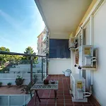 Molins By Hello Homes Apartment *