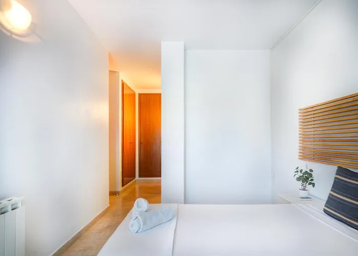 شقة Molins By Hello Homes